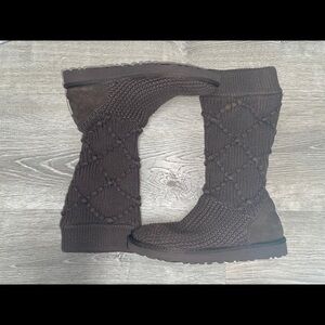 Ugg classic cardy women’s winter boots